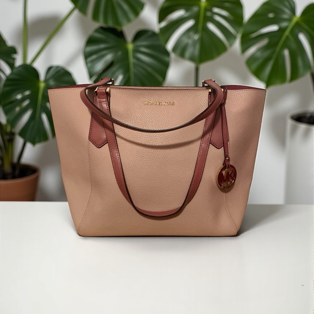 🩷MICHAEL KORS🩷Kimberly Large Bonded Leather Tote Bag in Blossom/Tulip/NWOT